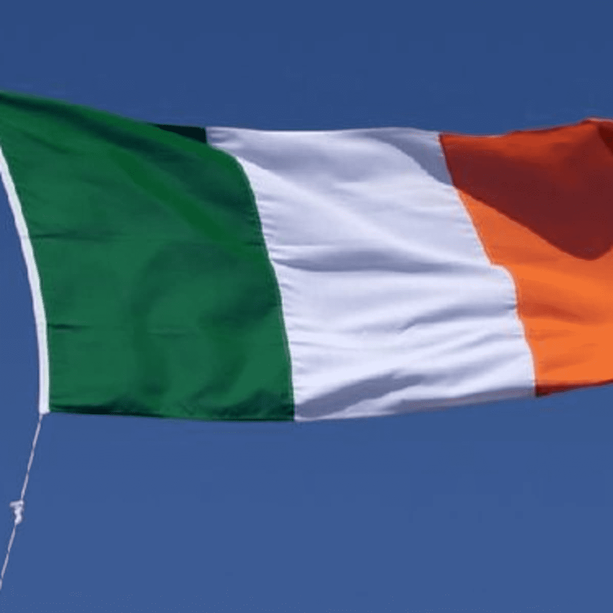 Ireland Business Professionals Database (Email & LinkedIn Contacts) - 496.8K lines CSV